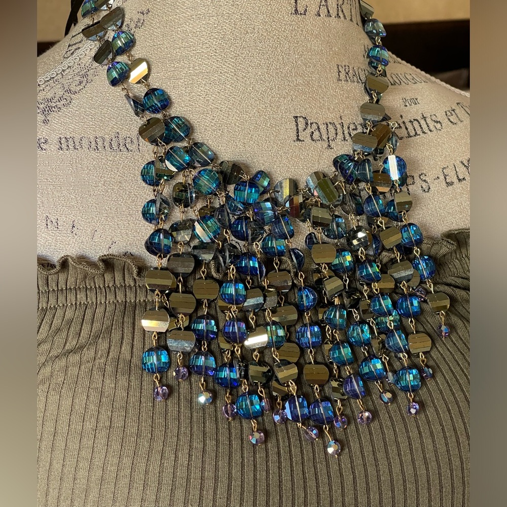 Swarovski Pageant-Worthy Cascade Necklace of Scarce Wisteria Pagoda Crys… - Picture 12 of 12